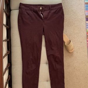 american eagle maroon jegging